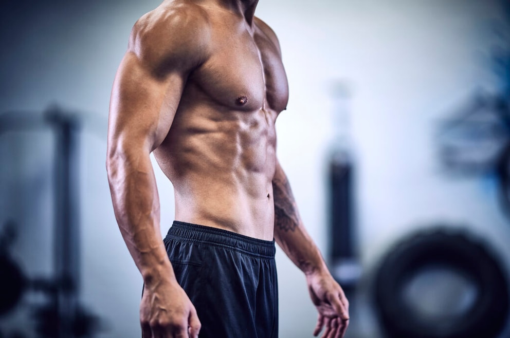 Muskelaufbau wird oft mit dem Training mit schweren Gewichten in Verbindung...