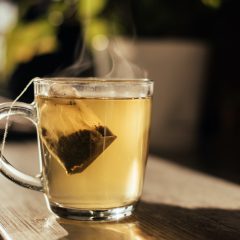 Tee heiß: Dampfender Tee