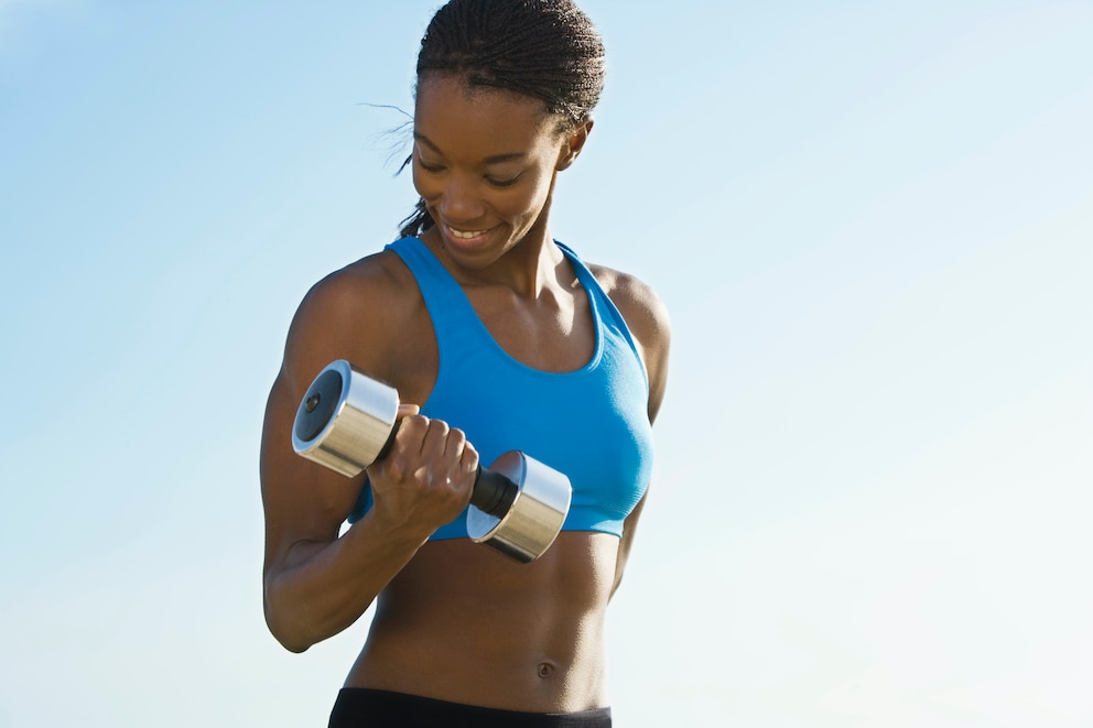 研究によると、筋力を高めるために毎日トレーニングする必要があります