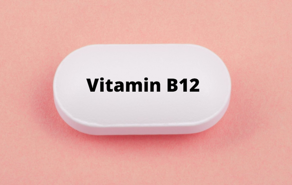 Wirkung-Dosierung-und-m-gliche-Risiken-von-Vitamin-B12-Supplementierung